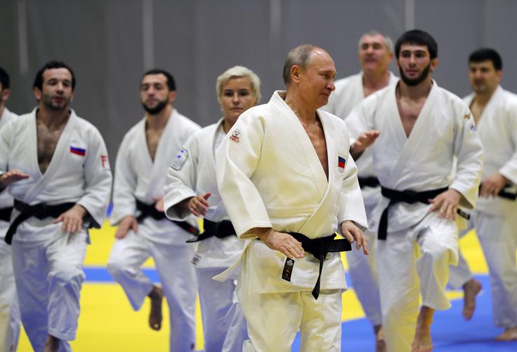 Ruski predsednik je naziv častnega predsednika Mednarodne judo zveze prejel leta 2008. | Foto: Reuters
