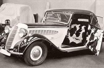 BMW iz leta 1937 z lisasto notranjostjo