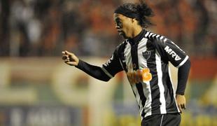 VIDEO: Ronaldinho blestel in jokal