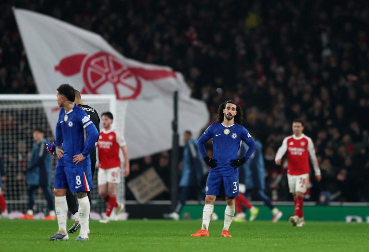 Chelsea je po dveh minimalnih porazih proti Arsenalu obstal v polfinalu tekmovanja. | Foto: Reuters