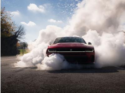 Stellantis z zgodovinsko izgubo, napoveduje “reset” in postopno okrevanje v 2026