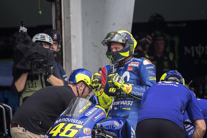 Valentino Rossi | Valentino Rossi je bil blizu prvi zmagi v sezoni, a je štiri kroge pred koncem padel. | Foto Getty Images
