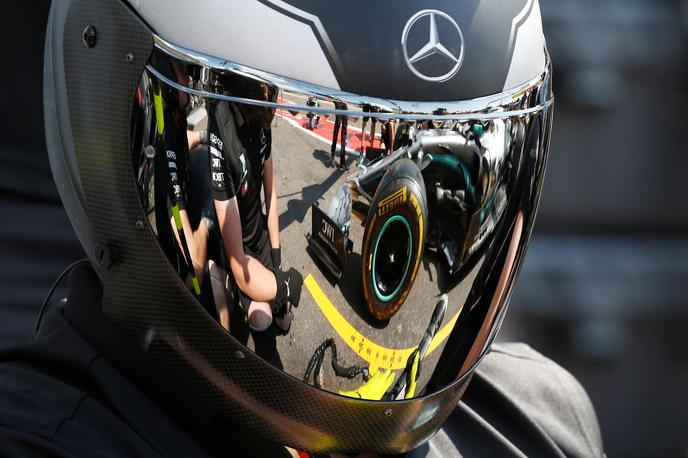 Lewis Hamilton | Lewis Hamilton si je v Le Castelletu privozil prvi startni položaj. | Foto Reuters