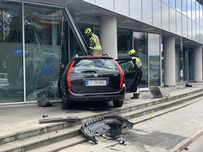 nesreča Tivolska cesta GB Ljubljana avto | Foto: STA ,