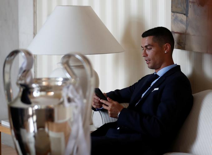 Petkratni najboljši nogometaš leta na svetu se resno pogleduje s klicem Juventusa. | Foto: Reuters