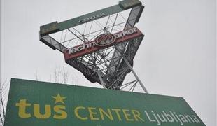 Tuš naj bi zastavil imperij za lastno preživetje