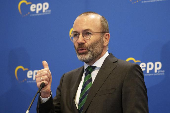 Weber na kongresu EPP ponovno izvoljen za predsednika stranke