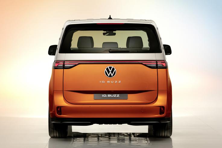 V marsičem je podoben multivanu, od katerega pa je krajši in širši. | Foto: Volkswagen