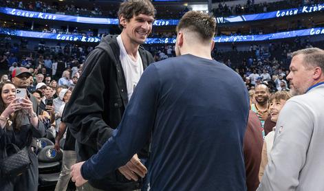 Boban Marjanović na traktorju poskrbel za navdušenje med navijači #video
