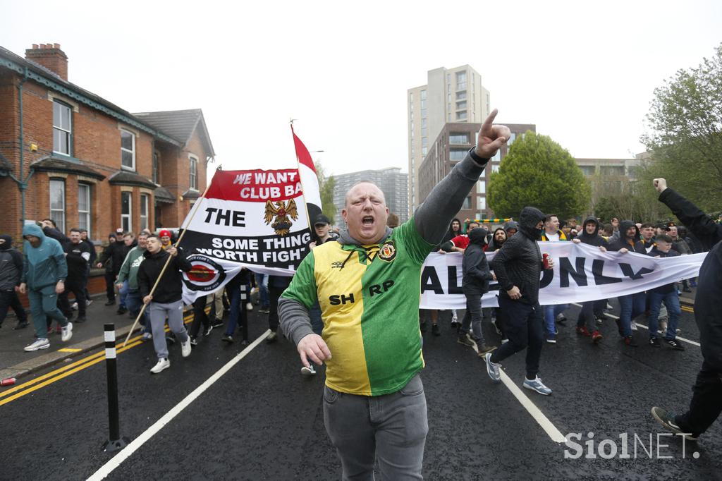 Manchester United navijači protest