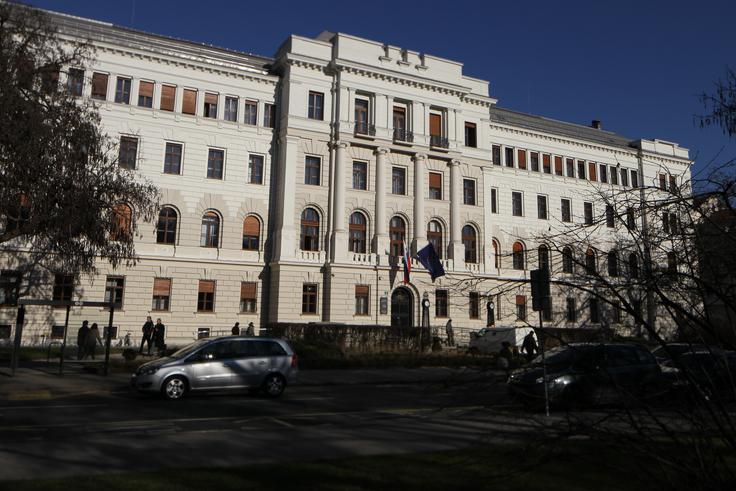 Vrhovno sodišče o sami uporabi klavzule ni odločalo. O tem bo odločalo, če bo prišlo do revizije. | Foto: Tina Deu-Siol.net