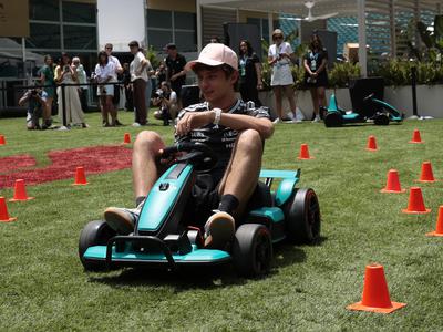 Formula 1 je končno nazaj! A dirko lahko odnese nevihta s strelami.