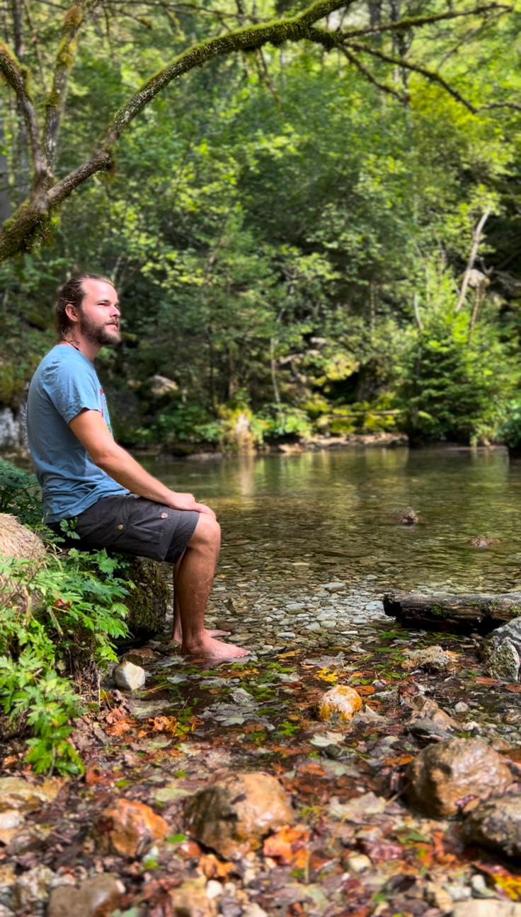 Bivanje v naravi mu omogoča več stika z okoljem in jasnejšo strukturo dneva. | Foto: Osebni arhiv