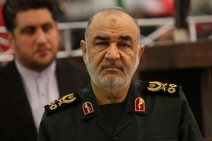 V obsežnem nočnem napadu na več iranskih jedrskih in vojaških ciljev je bil ubit visoki poveljnik Korpusa islamske revolucionarne garde (IRGC) general Hosein Salami. | Foto: Reuters