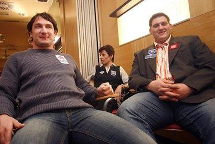 Dan, ko so atleti podpisovali pogodbe