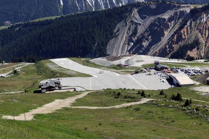 letališče Courchevel | Pred dvema letoma je letališka steza gostila zaključni vzpon etape kolesarske Dirke po Franciji. | Foto Wikimedia Commons