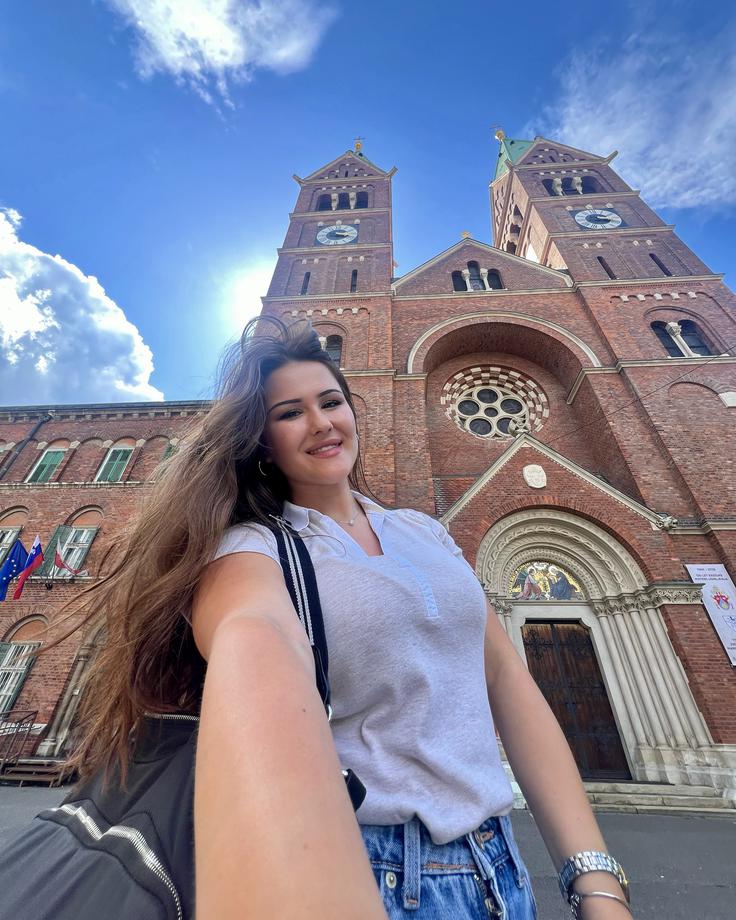 V Sloveniji se danes počuti že kot domačinka. | Foto: Osebni arhiv Une Savić