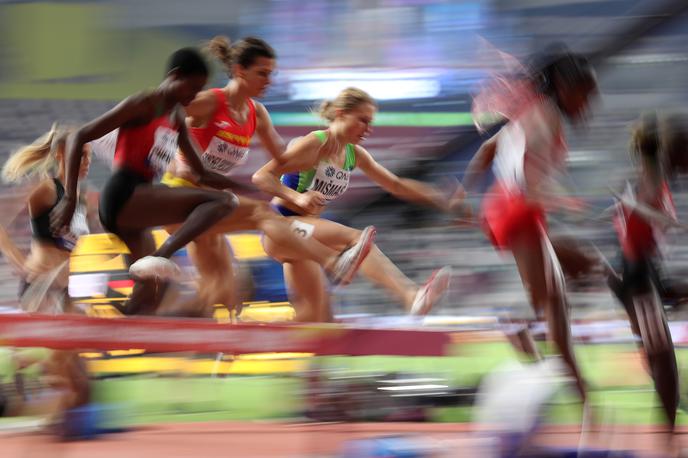 Maruša Mišmaš Doha 2019 | "Skušala sem starati hitreje, ta začetek mi ni uspel. Prvi kilometer je bil kaotičen," je začetek kvalifikacijskega teka na 3000 m zapreke opisala Maruša Mišmaš. V nadaljevanju je našla svoj ritem. | Foto Reuters