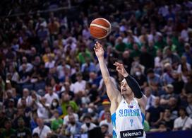 Slovenija : Litva slovenska košarkarska reprezentanca Eurobasket 2022 Klemen Prepelič