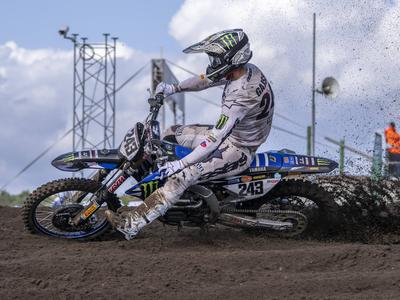Jeffrey Herlings nadaljuje sanjski niz, Tim Gajser zapravil tretje mesto