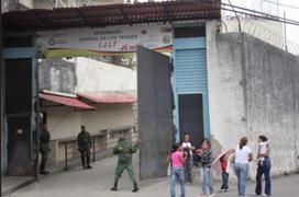 prizori iz zapora Los Teques v Venezueli