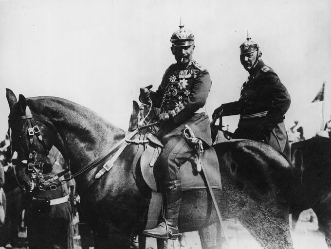 Nemci so se leta 1918 uprli cesarju Viljemu II., ki je zato zbežal v tujino. | Foto: Getty Images