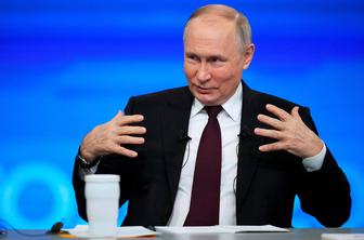Je Putina morda strah, da ga lahko kdo premaga?