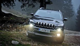 Jeep cherokee - manj oglat, a nič manj poseben in na terenu še boljši