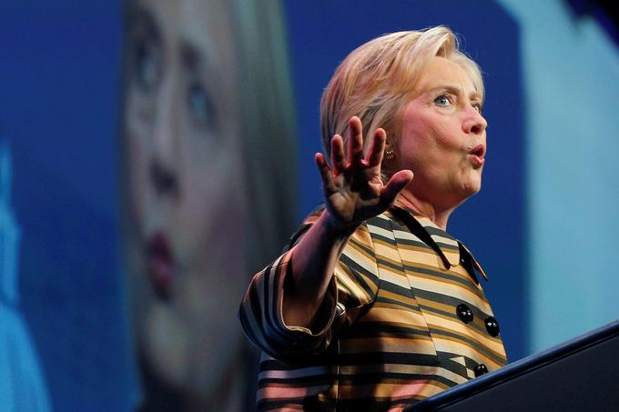 Demokratska predsedniška kandidatka Hillary Clinton je po treh dneh počitka obiskala Greensboro v Severni Karolini, se pogovarjala z novinarji in na koncu obiskala še latinskoameriške voditelje na slavnostni prireditvi v Washingtonu. | Foto: Reuters