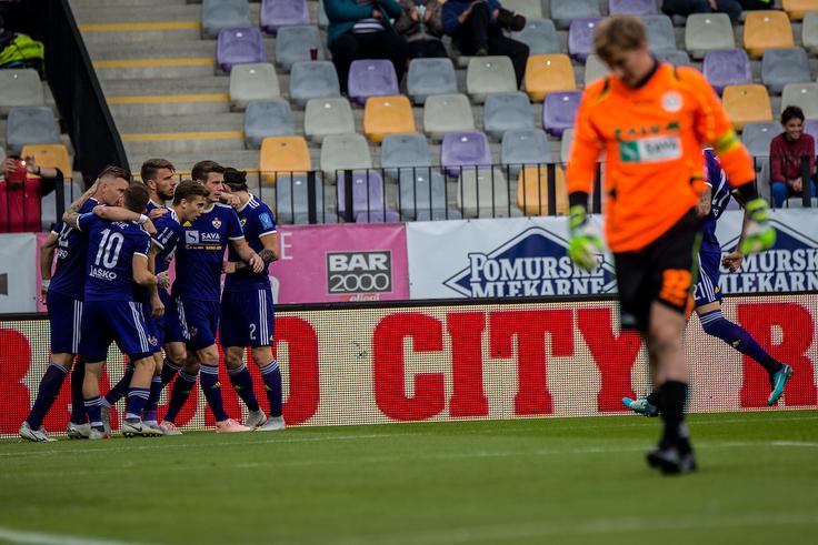 Maribor je prek Jana Mlakarja povedel že v tretji minuti. | Foto: Grega Valančič/Sportida