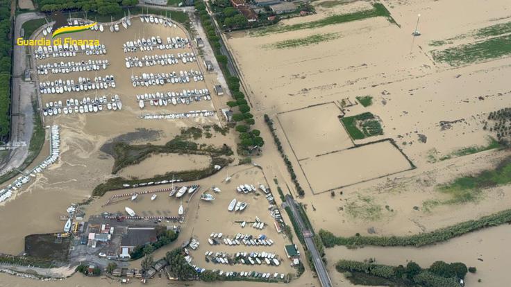 Poplavljanje reke Cecine v Toscani | Foto: Finančna straža