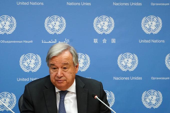 Generalni sekretar Združenih narodov Antonio Guterres je ob novici o milijonu smrtnih žrtev bolezni covid-19 povedal, da gre za "številko, ob kateri obnemimo," ter za "mučen mejnik". | Foto: Reuters