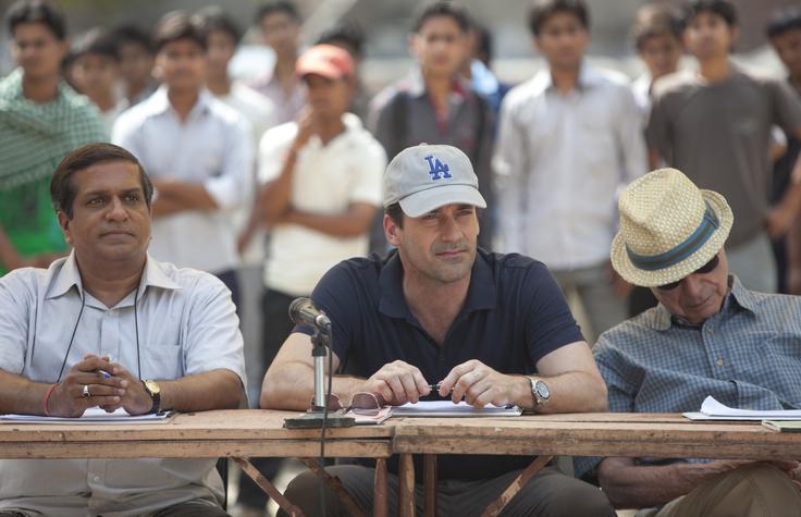 Nenavadnega športnega agenta J. B. Bernsteina je v filmu odigral Jon Hamm. | Foto: 