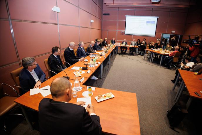 Slovenija padla na lestvici konkurenčnosti: gospodarstvo opozarja, da zmanjkuje časa