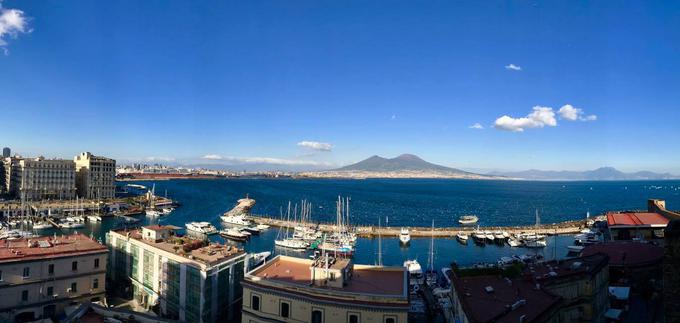 Neapeljski pogled na Vezuv. | Foto: osebni arhiv/Lana Kokl