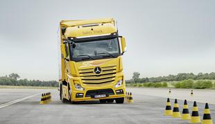 Mercedes-Benz bo lepote Slovenije v svet popeljal z najnovejšim tovornjakom