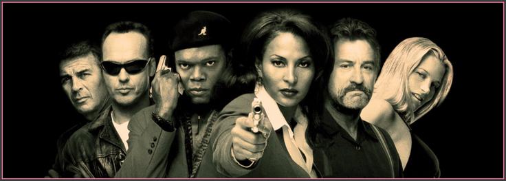 V Tarantinovi priredbi romana Elmorja Leonarda Rumov punč spremljamo stevardeso v srednjih letih (Pam Grier), ki za preprodajalca orožja (Samuel L. Jackson) čez mehiško mejo tihotapi denar. Ko jo pri tem zalotita FBI-jeva agenta, ji ponudita priložnost za sodelovanje in izhod iz godlje, ki jo Jackie odlično izkoristi. • V petek, 8. 3., ob 23.55 na Cinemax 2.* │ Tudi na HBO OD/GO.

 | Foto: 
