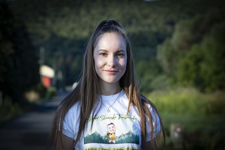 Pri pripravah na tabor, ki ga bo Žiga deset dni po podvigu organiziral za otroke s sladkorno boleznijo tipa 1, mu pomaga tudi partnerka Erika Abolnar.  | Foto: Ana Kovač