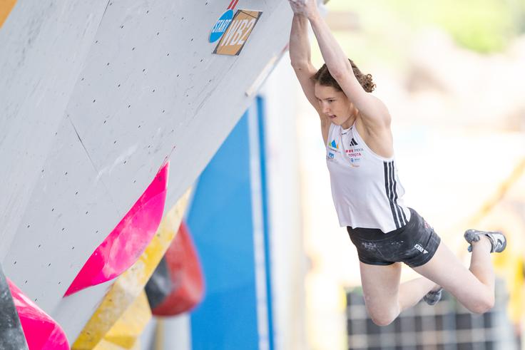 Jennifer Buckley je ena najbolj obetavnih slovenskih plezalk. Na uvodni balvanski tekmi je bila z desetim mestom najvišje uvrščena Slovenka.  | Foto: Nakajima Kazushige/IFSC