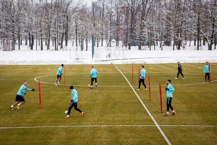Zimsko-nogometni prizor z Brda pri Kranju | Foto: Žiga Zupan/Sportida