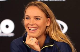 Wozniackijeva brez težav v polfinale