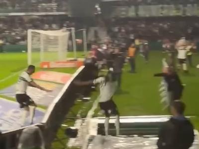 Bizarna nesreča: zadel in med proslavljanjem padel v tunel #video