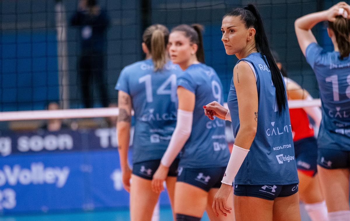 Calcit Volley | Kamničanke so v gosteh pri Ankarančankah zmagale s 3:1. | Foto Klemen Brumec