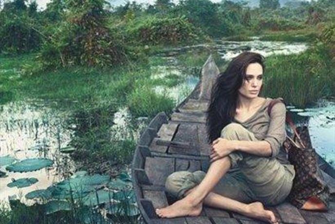 Razkrit oglas z Angelino Jolie