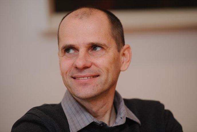 Uroš Grilc: Večji delež odločanja o kulturno-političnih zadevah naj se prenese na stroko 