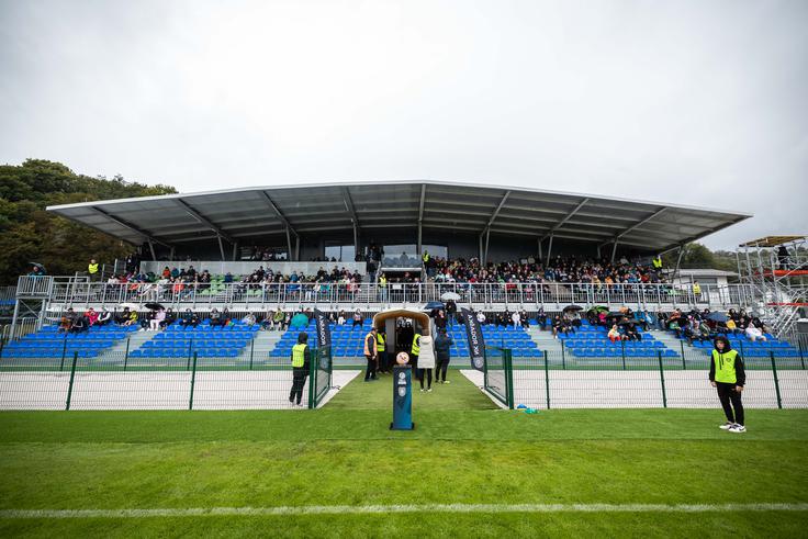  Po treh desetletjih se je v zdraviliškem središču začela prvoligaška nogometna tekma.  | Foto: Jure Banfi/alesfevzer.com