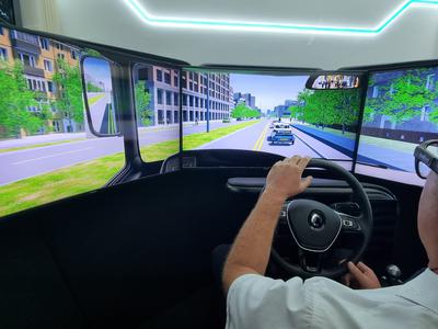 Simulator vožnje avtobusa po Ljubljani: LPP uri nove in izboljšuje obstoječe voznike