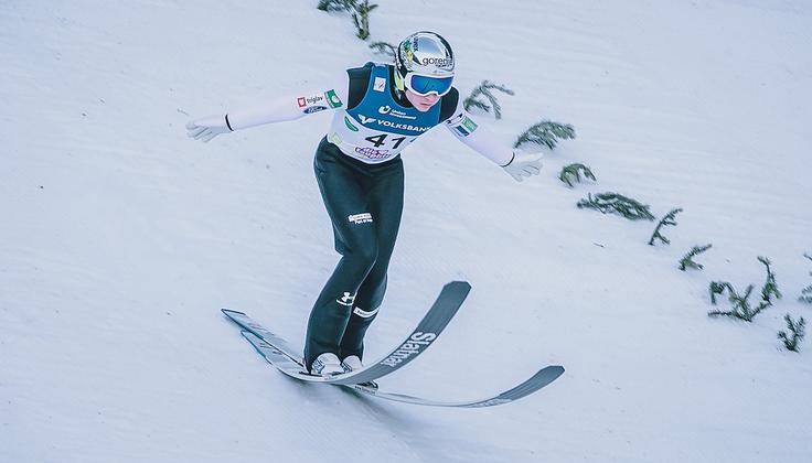Anže Lanišek je bil z devetim mestom najboljši slovenski skakalec na nedeljski tekmi. | Foto: Sportida
