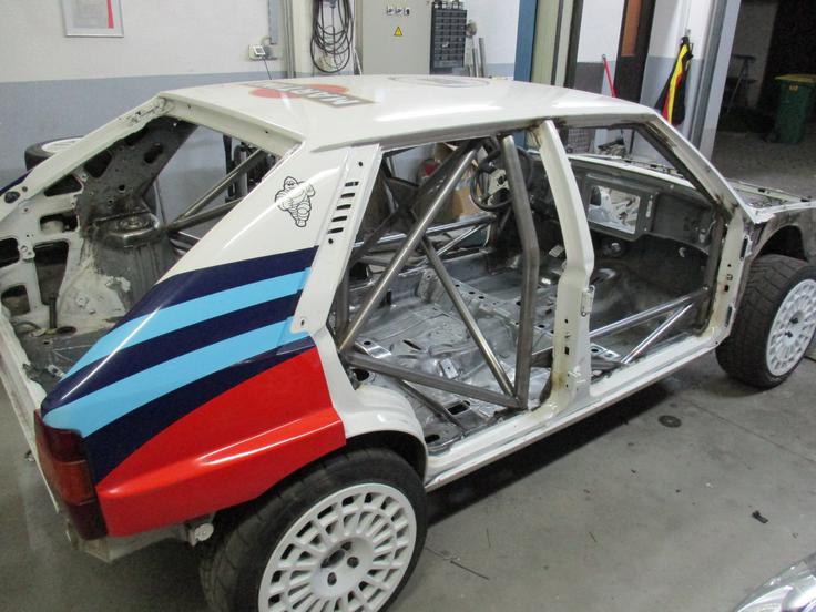 Kavčič med letošnjimi projekti izpostavlja obnovo lancie delte HF integrale, za katero želi lastnik pridobiti certifikat starodobnika. | Foto: 