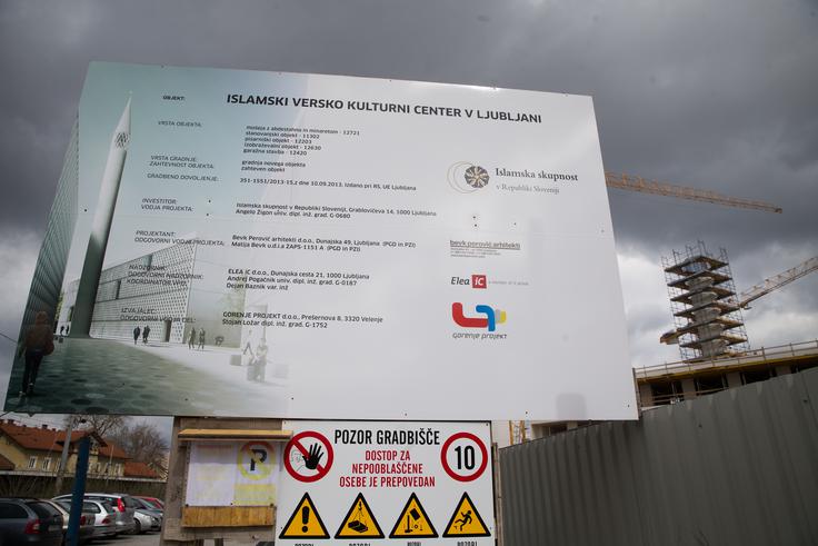 Glavni izvajalec gradbenih del je podjetje Gorenje projekt. | Foto: 